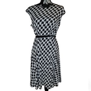 Womens Black and white geometric aline dress size 12/14